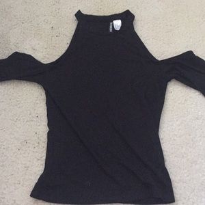black h&m shoulder cut out top